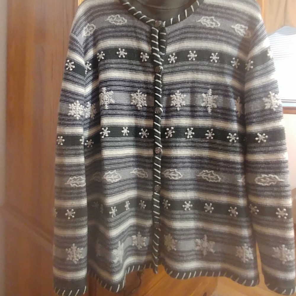 4/$25 Sweater - Picture 2 of 4